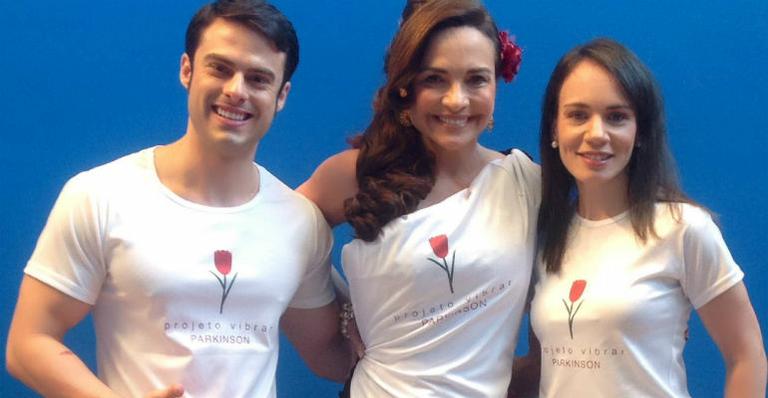 Elenco de ‘Escrava Mãe’ participa de ação do bem