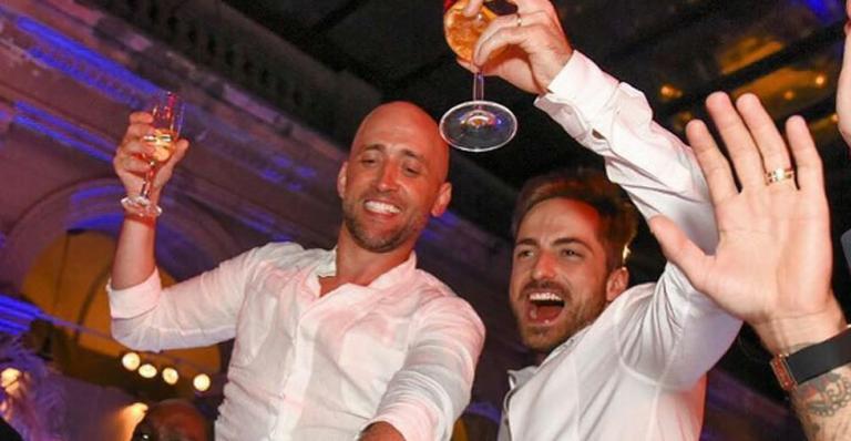 Paulo Gustavo e seu marido, Thales Bretas, falam sobre o combate à homofobia