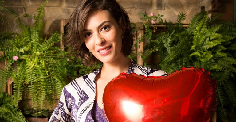 Filha de José Wilker, Isabel comemora papel na próxima novela das 7