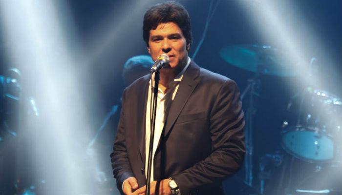Celebrando 20 anos de carreira, Mauricio Mattar se apresenta em São Paulo