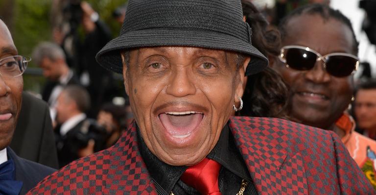 Joe Jackson, pai de Michael Jackson, está internado