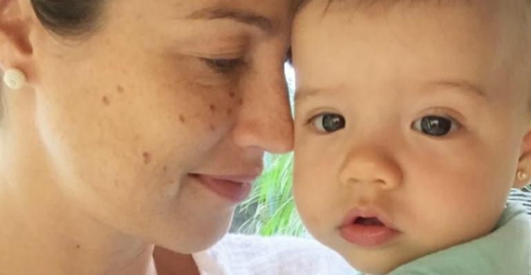 Luana Piovani diz estar só o “pó da rabiola” após noite em claro com os filhos doentes