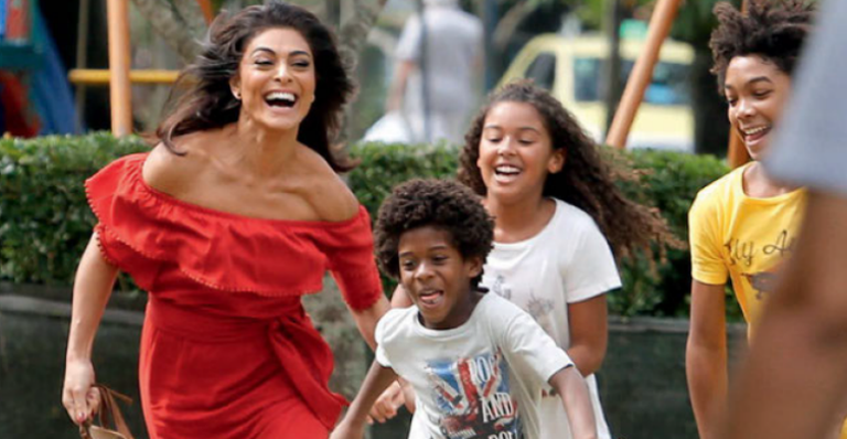 Juliana Paes brinca em bastidores de novela