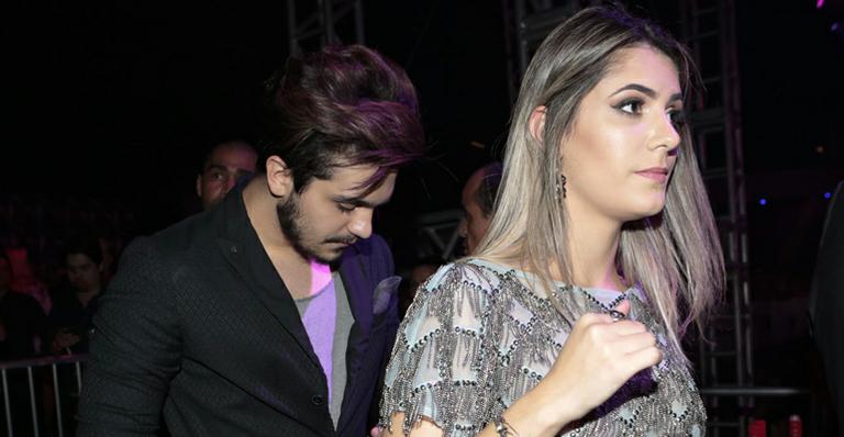 Após fim do namoro, Luan Santana filosofa nas redes sociais