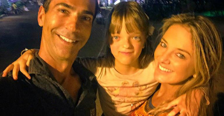 Ticiane Pinheiro curte passeio com César Tralli e Rafaella