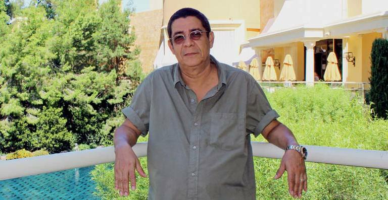 Zeca Pagodinho sofre acidente e é internado