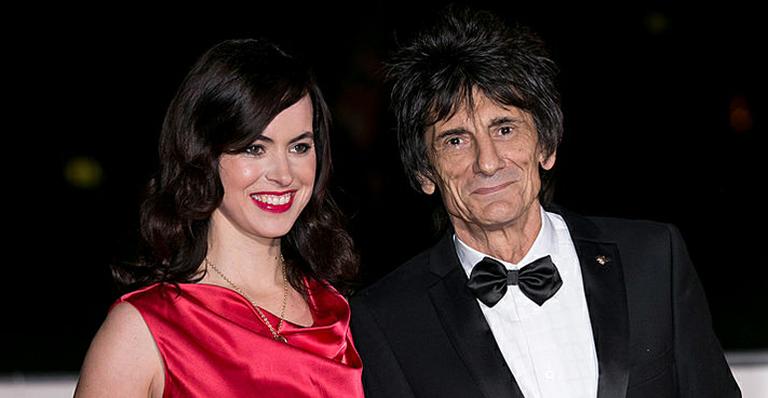 Ronnie Wood, do Rolling Stones, se torna pai de gêmeas aos 68 anos