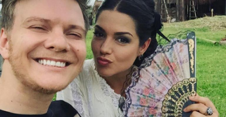 Michel Teló festeja novo trabalho da mulher, Thais Fersoza: ‘Muito orgulho’