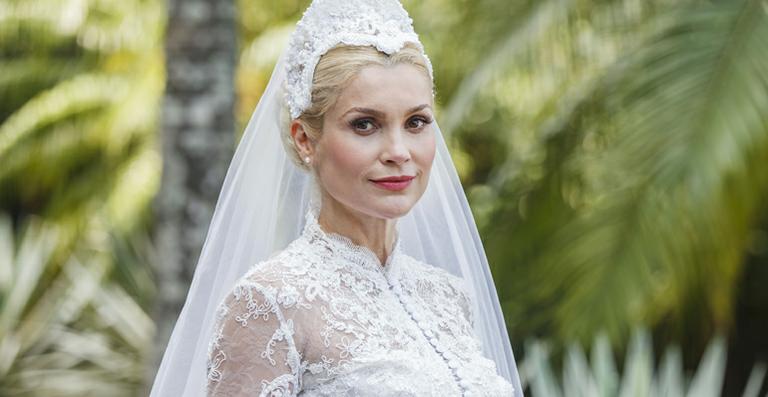 Vestido de noiva de Sandra em Êta Mundo Bom foi inspirado na princesa Grace Kelly