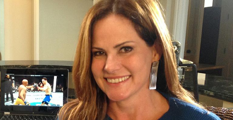 Renata Ceribelli se diverte com mudanças de seu cabelo ao longo dos anos