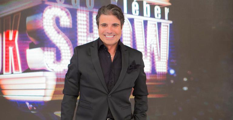 João Kléber festeja a estreia de seu novo programa na RedeTV!