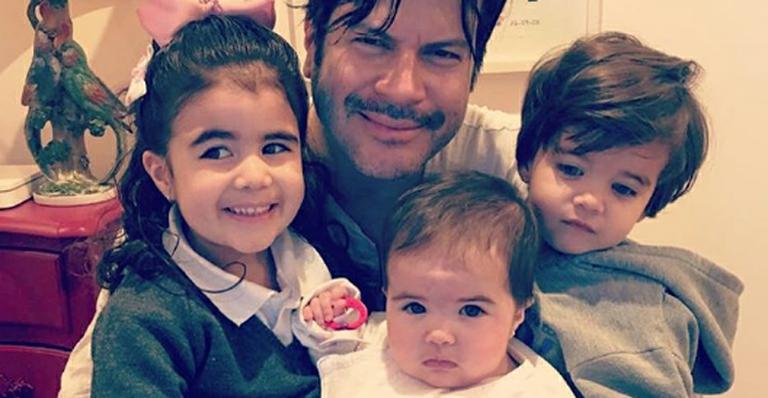 Que fofura! Paulo Ricardo mostra foto com os filhos