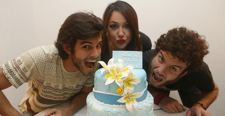 Daniel Blanco, Josie Pessôa e Vitor Thiré celebram estreia de novo espetáculo