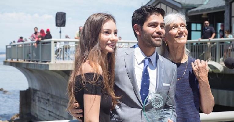 Meadow Walker entrega prêmio ambiental em homenagem ao seu pai, Paul Walker