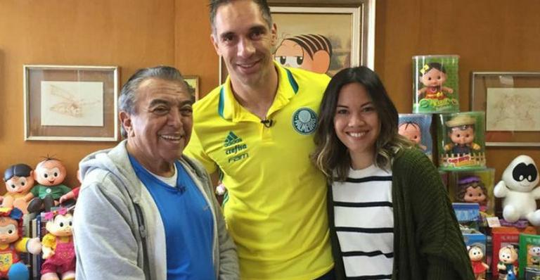 Maurício de Sousa e sua filha recebem a visita de Fernando Prass