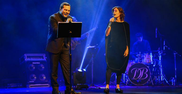 Daniel Boaventura e Zélia Duncan dividem o palco em show