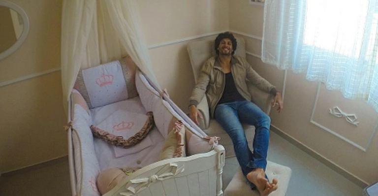 Jesus Luz mostra o quartinho da filha: “Esperando a Malena”