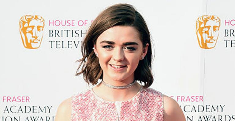 Maisie Williams, a Arya de ‘Game of Thrones’,  lança camiseta inspirada na série