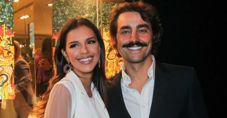 Mariana Rios e Ricardo Pereira prestigiam evento vip em São Paulo
