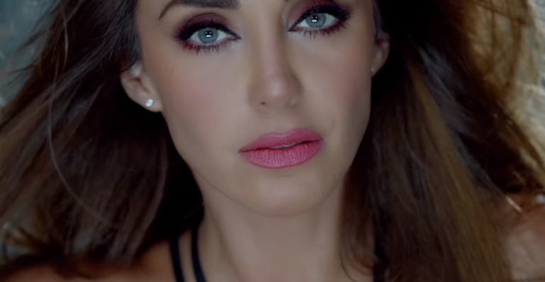 Em novo clipe, da música ‘Amnesia’, Anahí mostra corpo escultural. Assista!