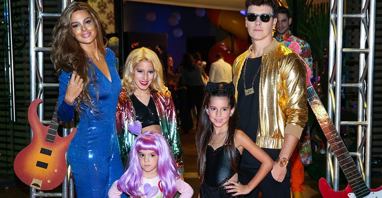 Vera Viel se transforma em Beyoncé no aniversário duplo das herdeiras