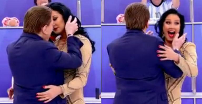 Silvio Santos protagoniza cena de beijo com Helen Ganzarolli e brinca: “Esquece a Dona Íris”
