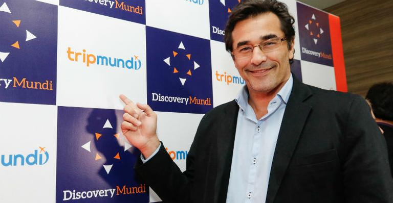 Nos palcos com o espetáculo teatral ‘Estúpido Cupido’, Luciano Szafir mostra seu lado empresarial