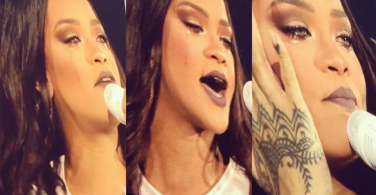 Rihanna cai no choro durante show na Irlanda