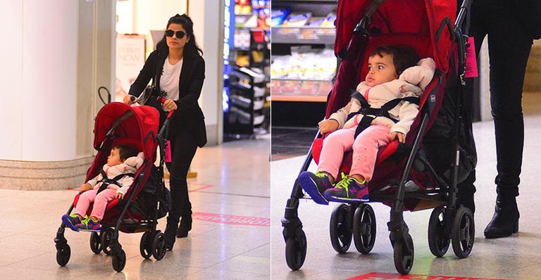 Fofura! Vanessa Giácomo faz rara aparição com a filha caçula, Maria