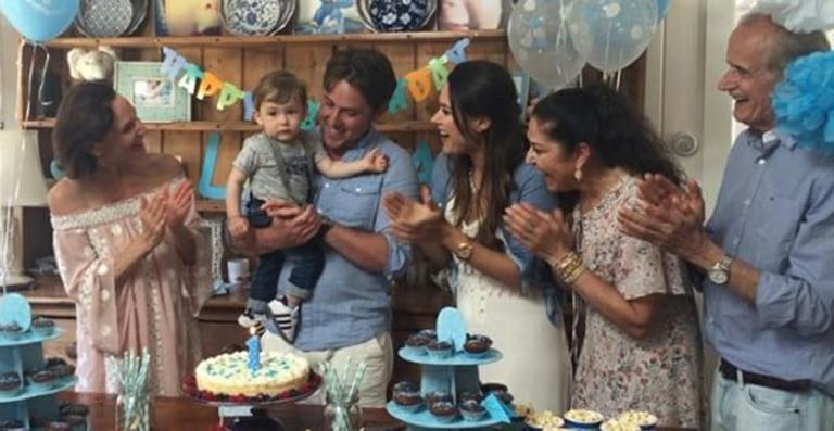 Fernanda Machado mostra vídeo do ‘Parabéns’ do 1º aniversário de Lucca
