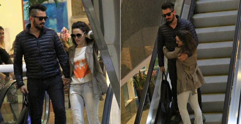 Bianca Bin curte a tarde em shopping com o marido, Pedro Brandão