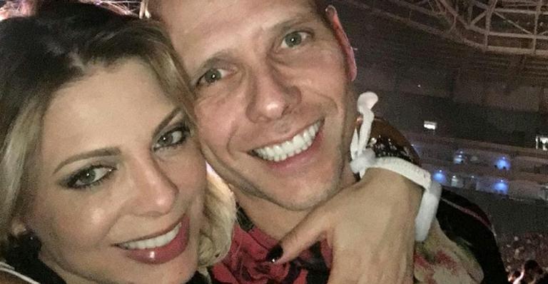 Sheila Mello e Fernando Scherer comemoram 6 anos de união