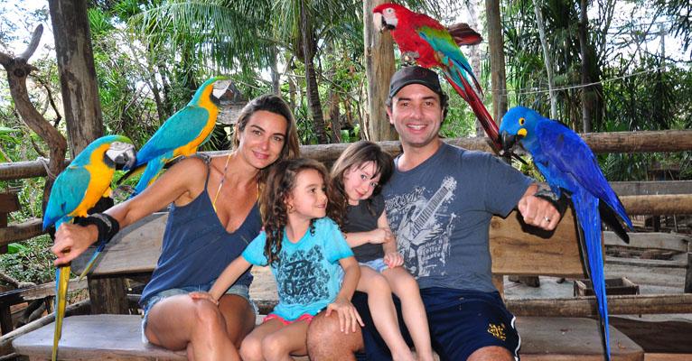 Marco Luque e a família se divertem em passeio ecológico em Goiás