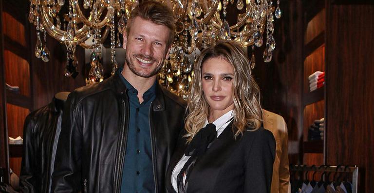 Fernanda Lima e Rodrigo Hilbert prestigiam noite fashion em SP