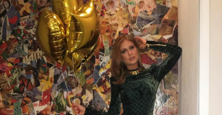 Marina Ruy Barbosa comemora os 21 anos com os pais e o namorado