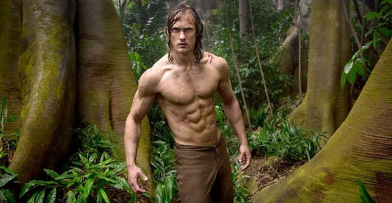 Alexander Skarsgård revela dieta para ter o corpo de Tarzan: 7 mil calorias por dia