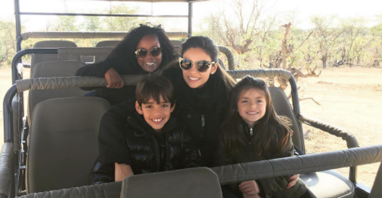 Caroline Celico curte férias com os filhos na África do Sul