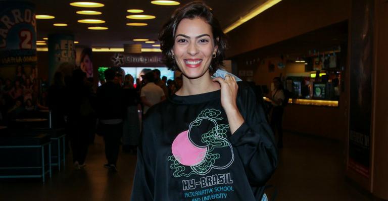 Atriz Isabel Wilker, de ‘Haja Coração’, prestigia pré-estreia do filme ‘Julieta’