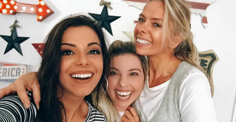 Adriane Galisteu faz participação especial no canal de Evelyn Regly