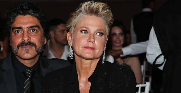 Xuxa Meneghel pede orações para o ator Domingos Montagner