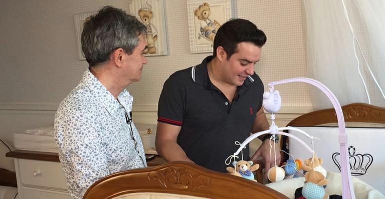 Serginho Groisman visita a casa do sertanejo Belutti
