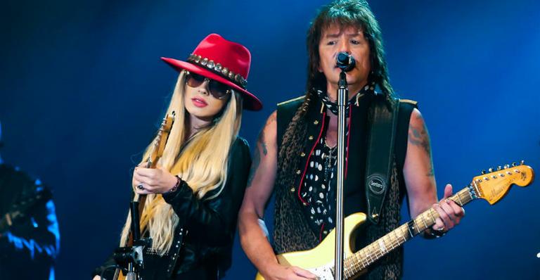 Richie Sambora e Orianthi dividem o palco em apresentação em São Paulo