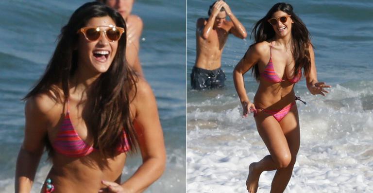 Giulia Costa usa biquíni nas cenas finais de Malhação