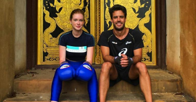 Marina Ruy Barbosa pratica boxe tailandês com o noivo