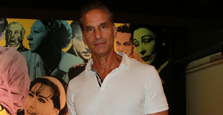 Victor Fasano planeja retorno às novelas, mas descarta viver galã: ‘Um tédio’