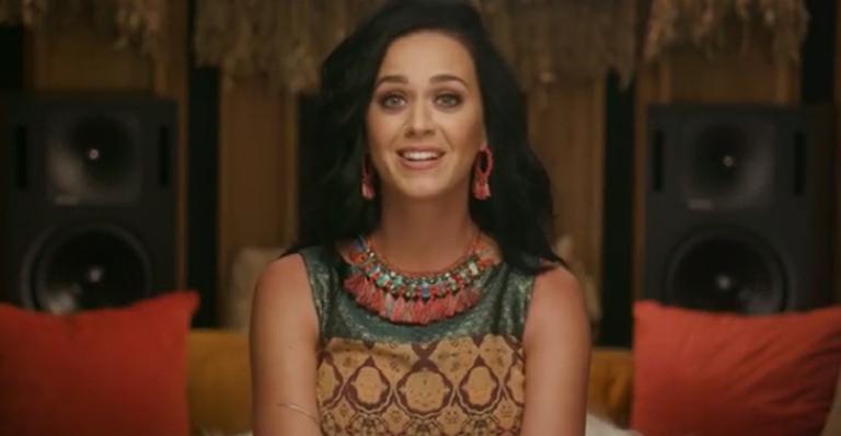 Katy Perry tem momento ‘sincerona’ e fala sobre Taylor Swift, Lady Gaga e Beyoncé no Twitter