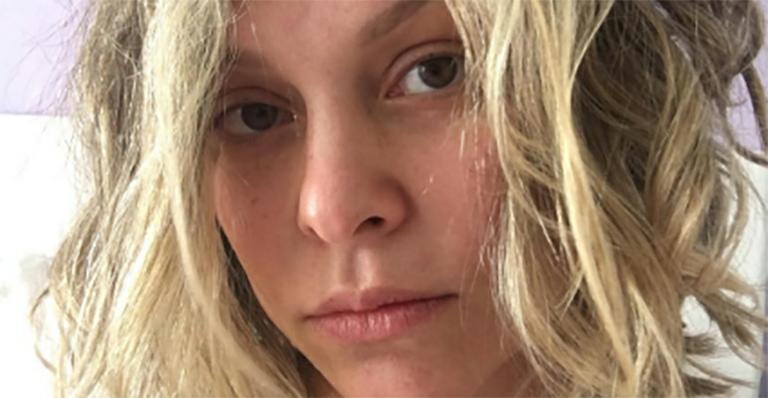 Grávida, Bárbara Borges posa descabelada e faz desabafo