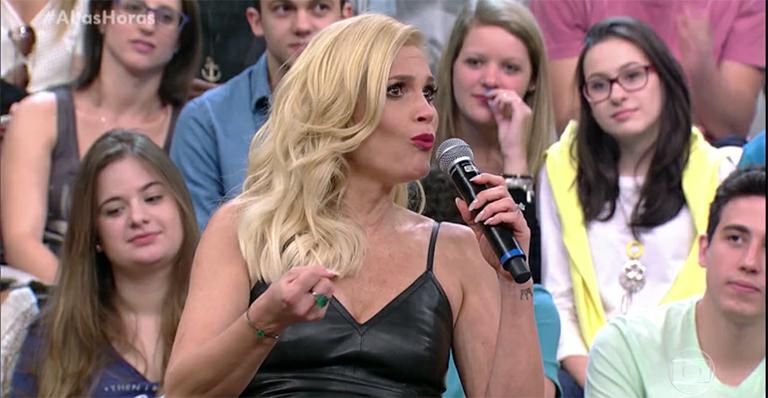 Flávia Alessandra comemora ter feito poucas cenas de sexo na TV: ‘É delicado’