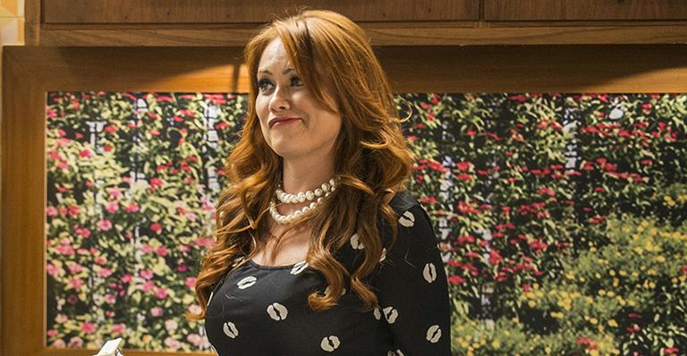 Ellen Rocche chega aos 37 e diz: ‘No momento certo, Deus vai mandar meu marido’