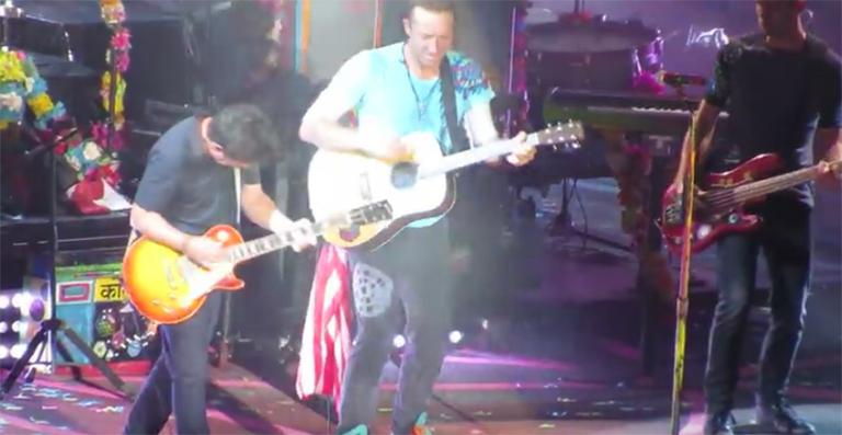 Michael J. Fox aparece de surpresa em show do Coldplay